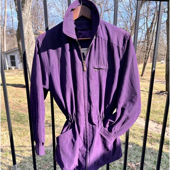 London Fog. Women’s coat, detachable liner and hood.  Small. Adjustable waist. - Picture 15 of 16